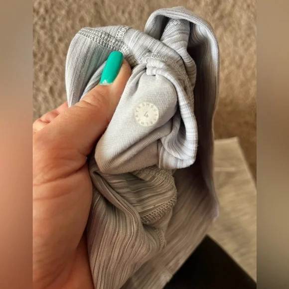 Women’s Lululemon High Rise Tight Gray Melange Ombré Leggings - Picture 5 of 8